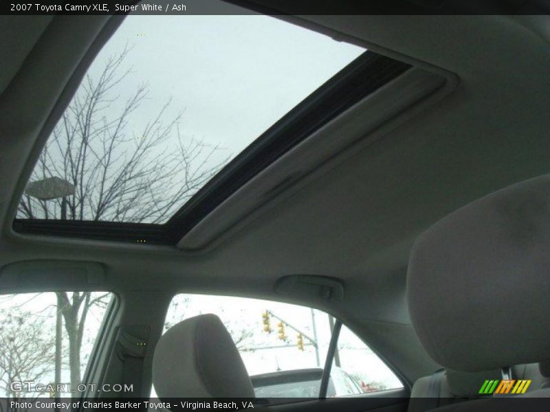 Super White / Ash 2007 Toyota Camry XLE