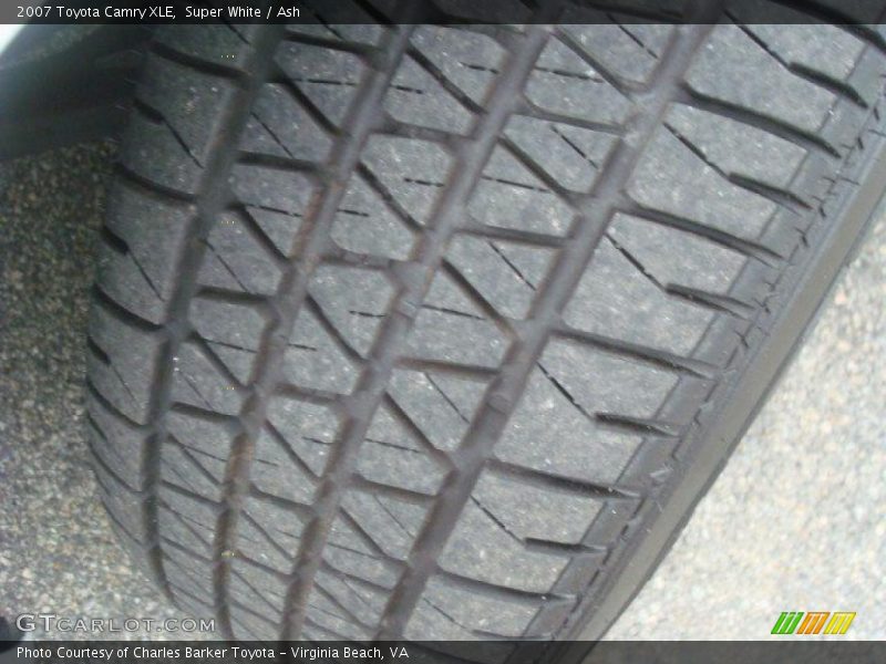 Super White / Ash 2007 Toyota Camry XLE