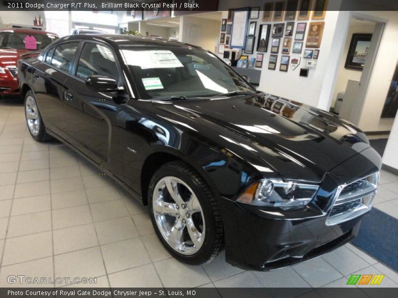 Front 3/4 View of 2011 Charger R/T Plus