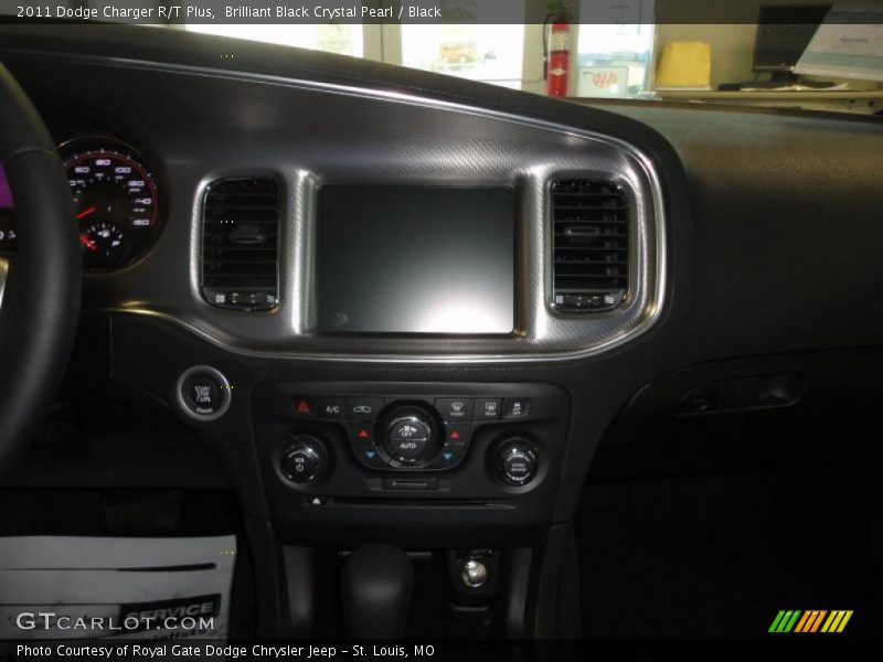 Controls of 2011 Charger R/T Plus