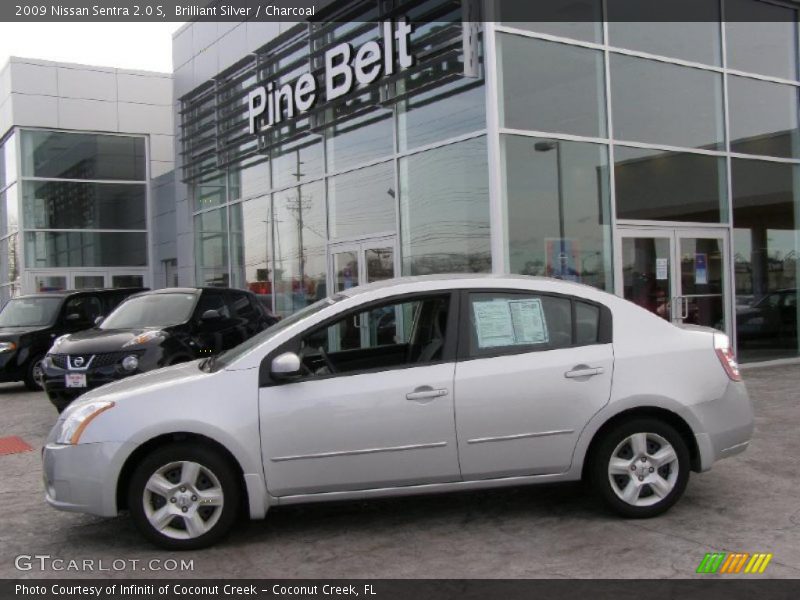 Brilliant Silver / Charcoal 2009 Nissan Sentra 2.0 S