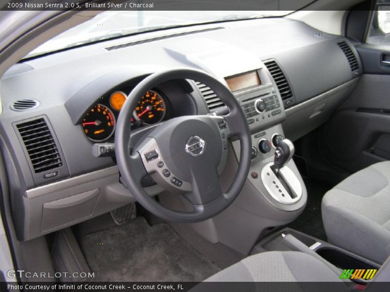 Brilliant Silver / Charcoal 2009 Nissan Sentra 2.0 S