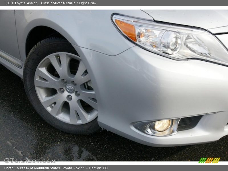 Classic Silver Metallic / Light Gray 2011 Toyota Avalon
