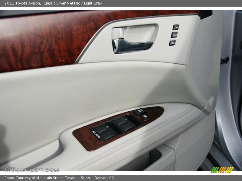 Classic Silver Metallic / Light Gray 2011 Toyota Avalon