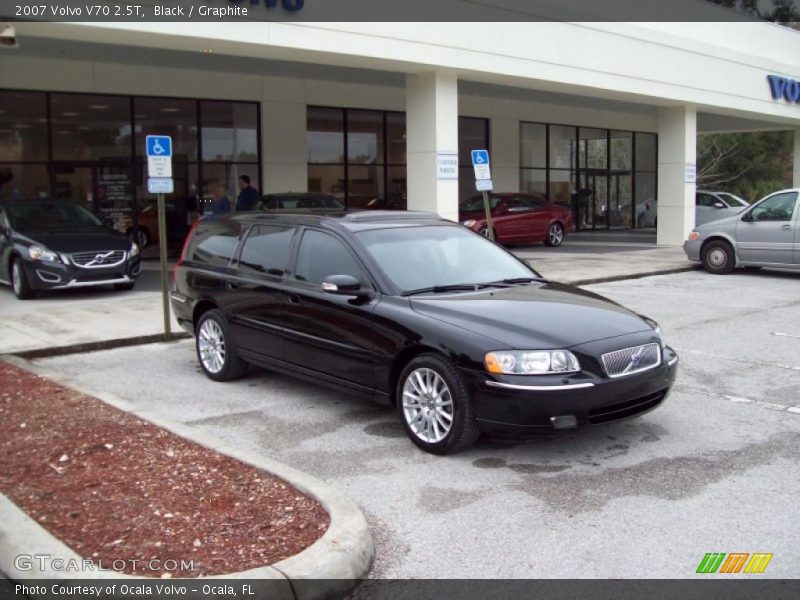 Black / Graphite 2007 Volvo V70 2.5T