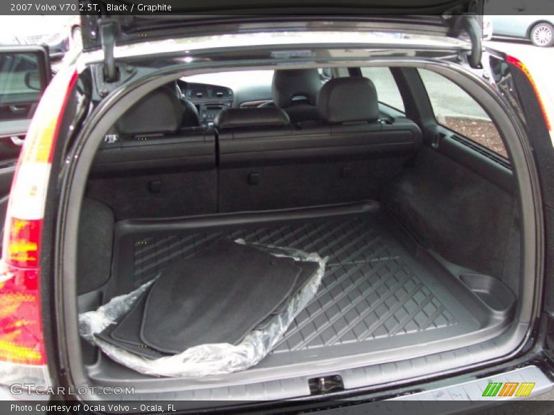  2007 V70 2.5T Trunk