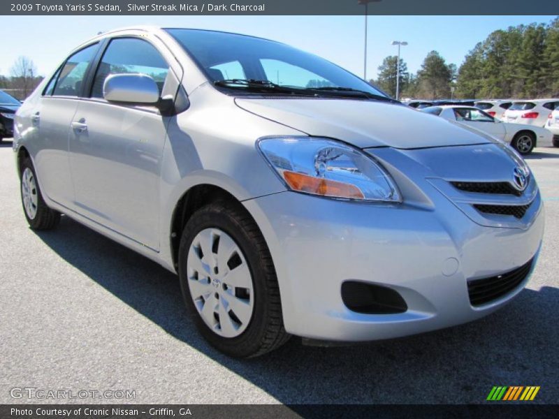 Silver Streak Mica / Dark Charcoal 2009 Toyota Yaris S Sedan