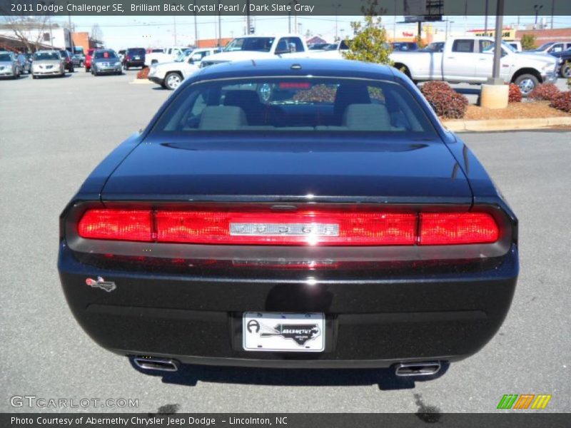  2011 Challenger SE Brilliant Black Crystal Pearl