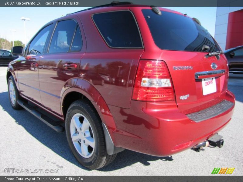 Radiant Red / Black 2007 Kia Sorento LX
