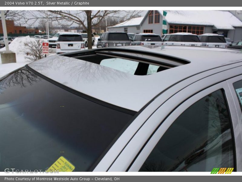 Silver Metallic / Graphite 2004 Volvo V70 2.5T