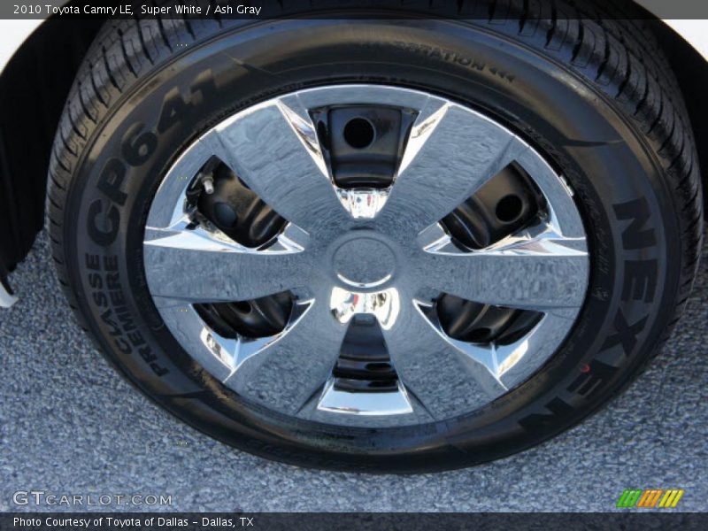 Super White / Ash Gray 2010 Toyota Camry LE