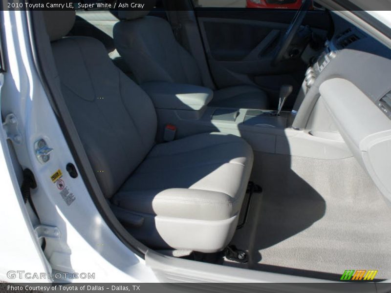 Super White / Ash Gray 2010 Toyota Camry LE
