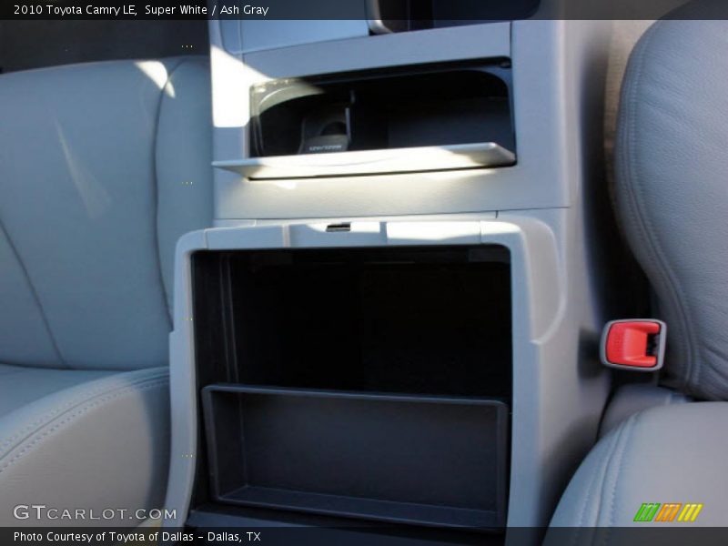 Super White / Ash Gray 2010 Toyota Camry LE