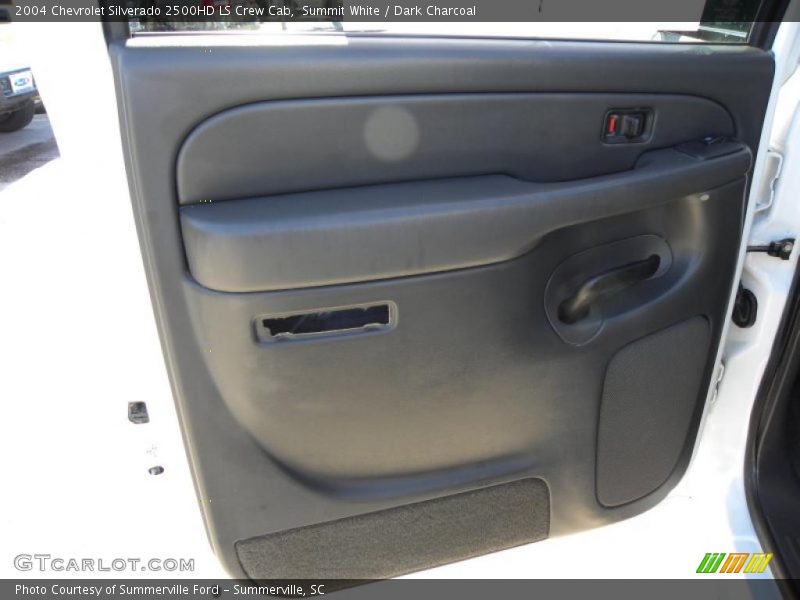 Summit White / Dark Charcoal 2004 Chevrolet Silverado 2500HD LS Crew Cab