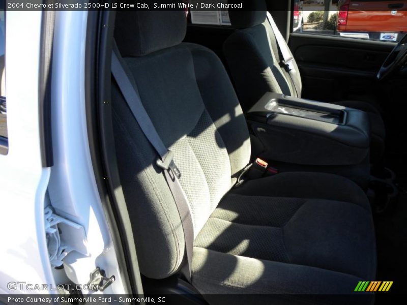 Summit White / Dark Charcoal 2004 Chevrolet Silverado 2500HD LS Crew Cab