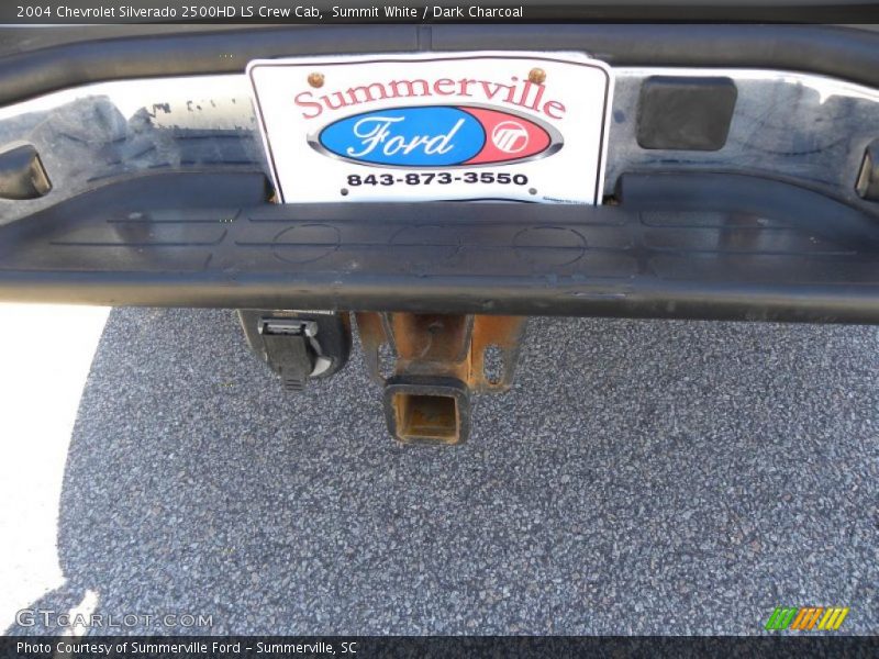 Summit White / Dark Charcoal 2004 Chevrolet Silverado 2500HD LS Crew Cab