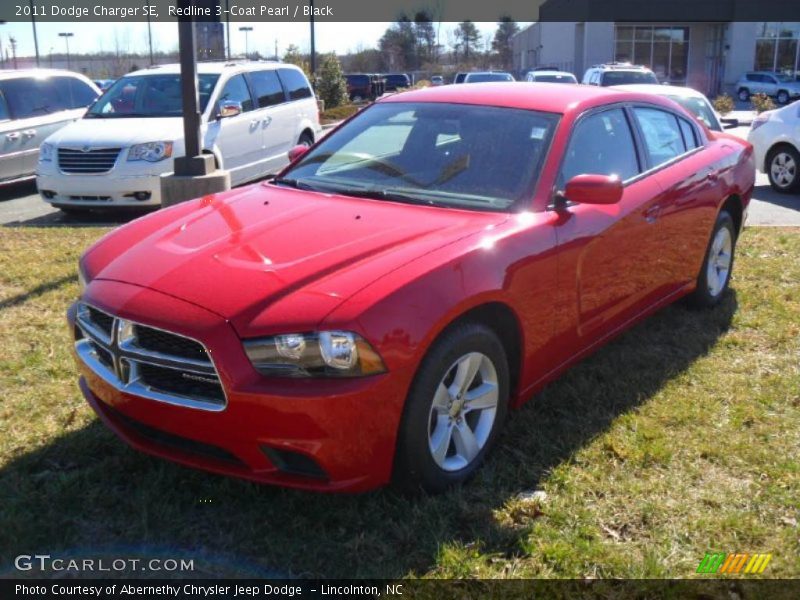 Front 3/4 View of 2011 Charger SE