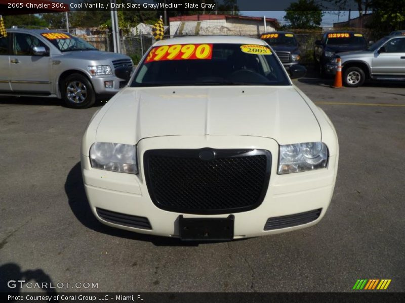 Cool Vanilla / Dark Slate Gray/Medium Slate Gray 2005 Chrysler 300