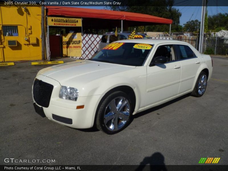 Cool Vanilla / Dark Slate Gray/Medium Slate Gray 2005 Chrysler 300