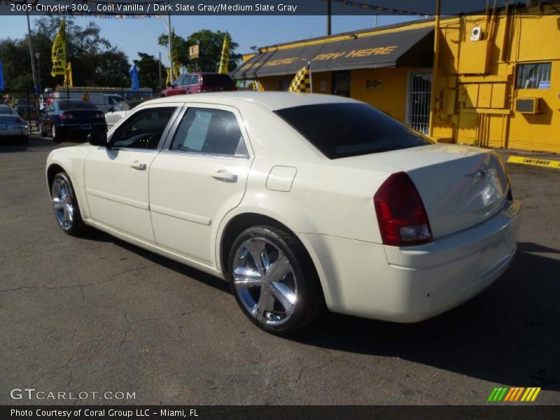 Cool Vanilla / Dark Slate Gray/Medium Slate Gray 2005 Chrysler 300