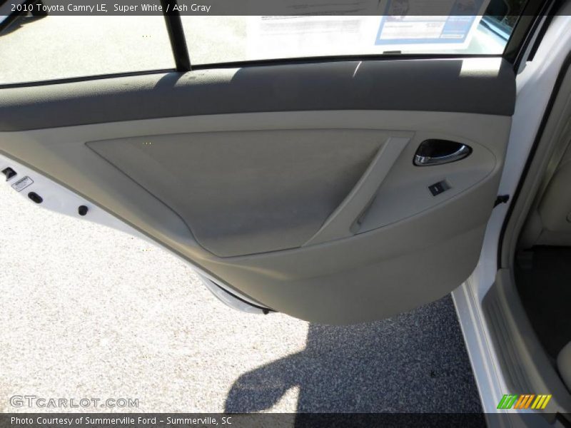 Super White / Ash Gray 2010 Toyota Camry LE