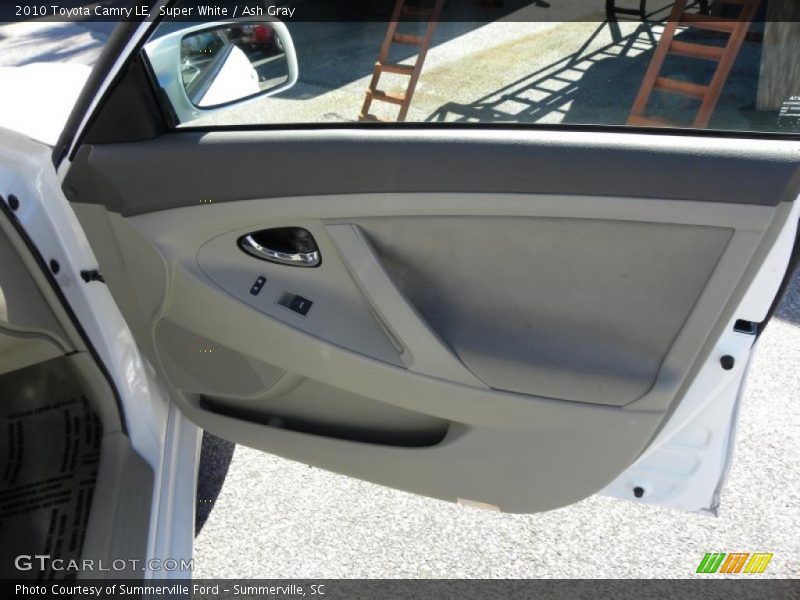 Super White / Ash Gray 2010 Toyota Camry LE