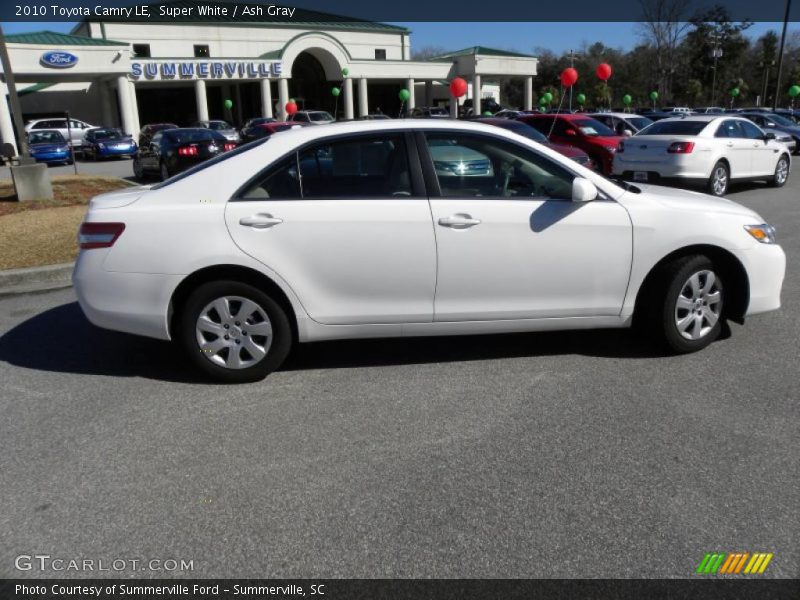 Super White / Ash Gray 2010 Toyota Camry LE