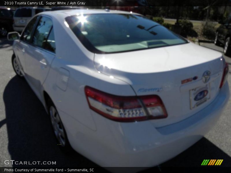 Super White / Ash Gray 2010 Toyota Camry LE