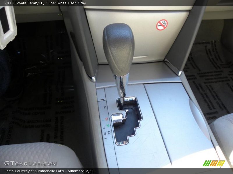 Super White / Ash Gray 2010 Toyota Camry LE