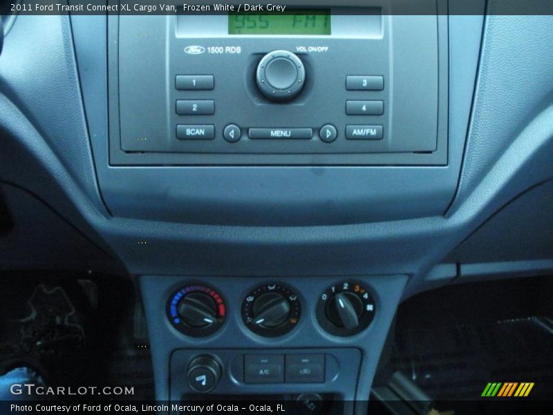Controls of 2011 Transit Connect XL Cargo Van