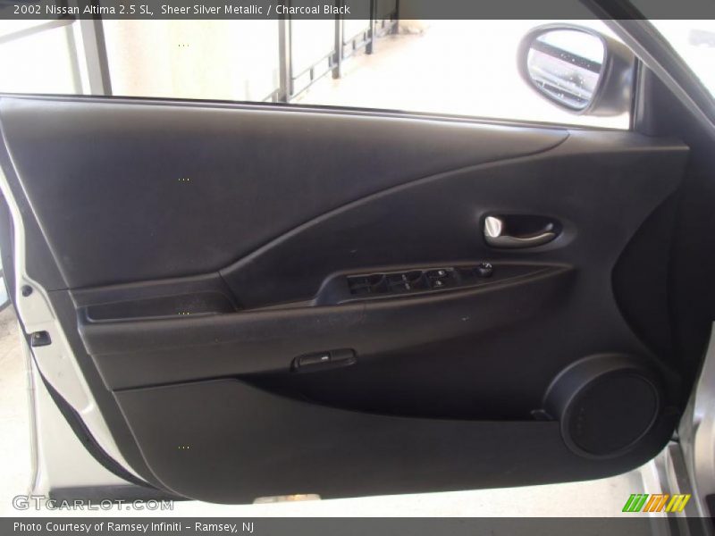 Sheer Silver Metallic / Charcoal Black 2002 Nissan Altima 2.5 SL