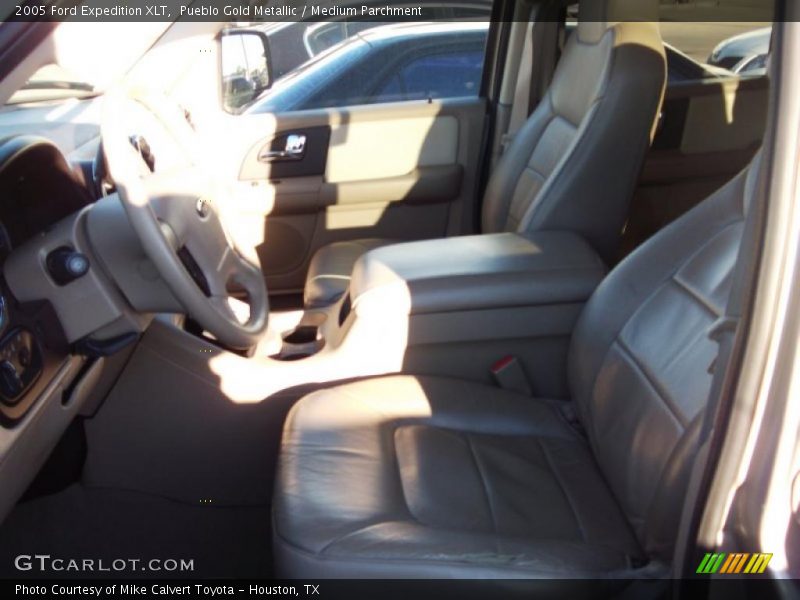 Pueblo Gold Metallic / Medium Parchment 2005 Ford Expedition XLT