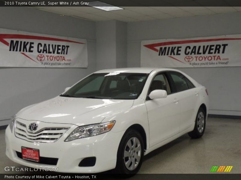 Super White / Ash Gray 2010 Toyota Camry LE