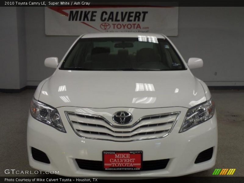 Super White / Ash Gray 2010 Toyota Camry LE