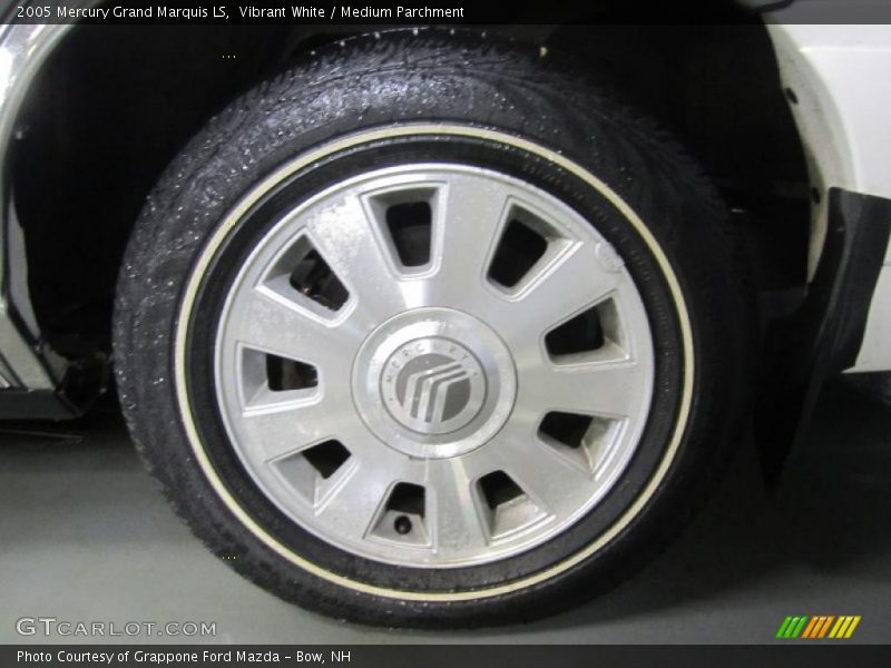 Vibrant White / Medium Parchment 2005 Mercury Grand Marquis LS