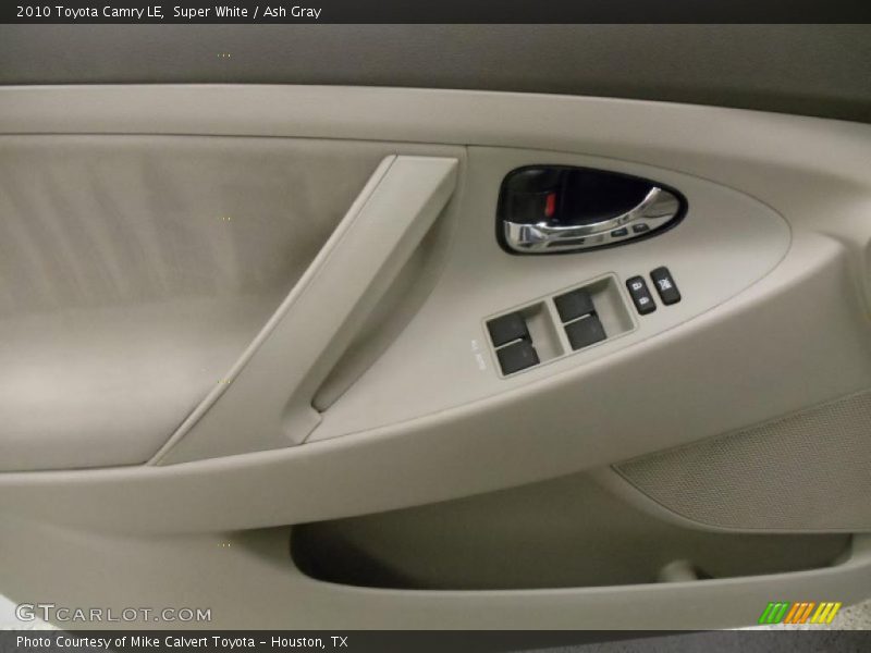 Super White / Ash Gray 2010 Toyota Camry LE