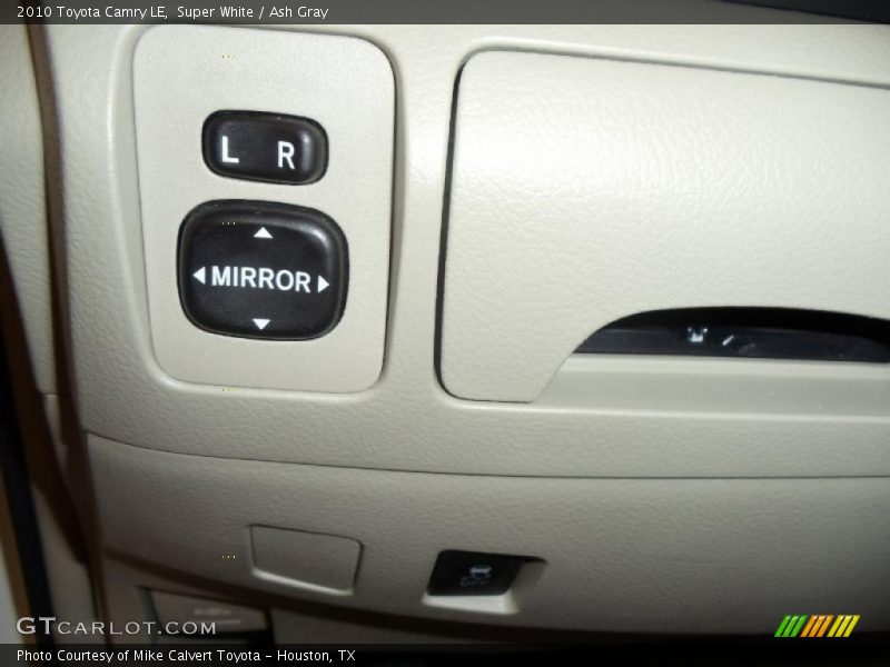 Super White / Ash Gray 2010 Toyota Camry LE