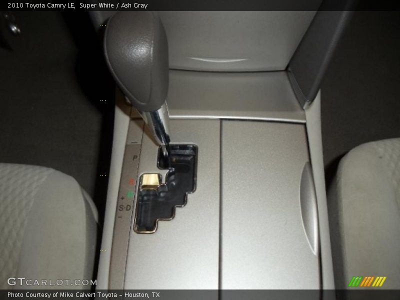 Super White / Ash Gray 2010 Toyota Camry LE