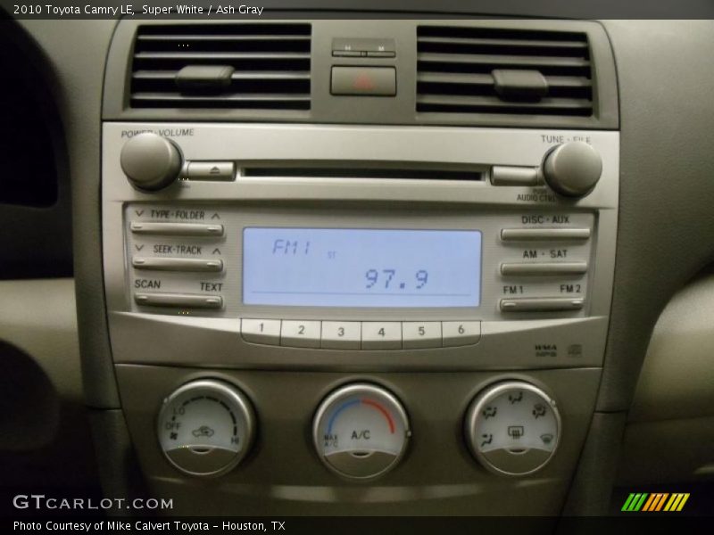 Super White / Ash Gray 2010 Toyota Camry LE