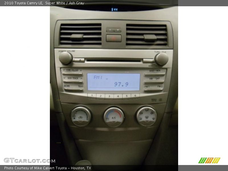 Super White / Ash Gray 2010 Toyota Camry LE