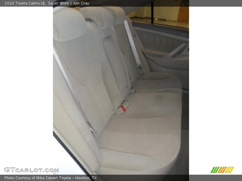 Super White / Ash Gray 2010 Toyota Camry LE