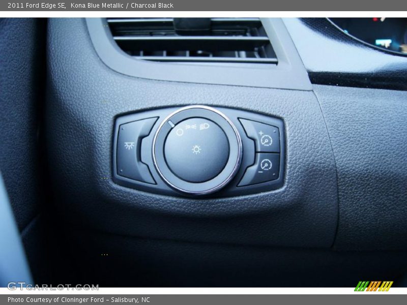 Kona Blue Metallic / Charcoal Black 2011 Ford Edge SE