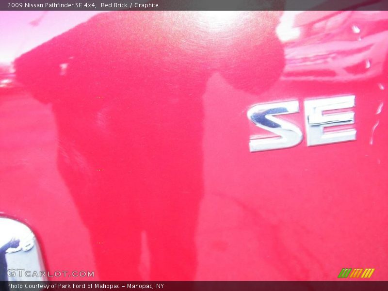 Red Brick / Graphite 2009 Nissan Pathfinder SE 4x4