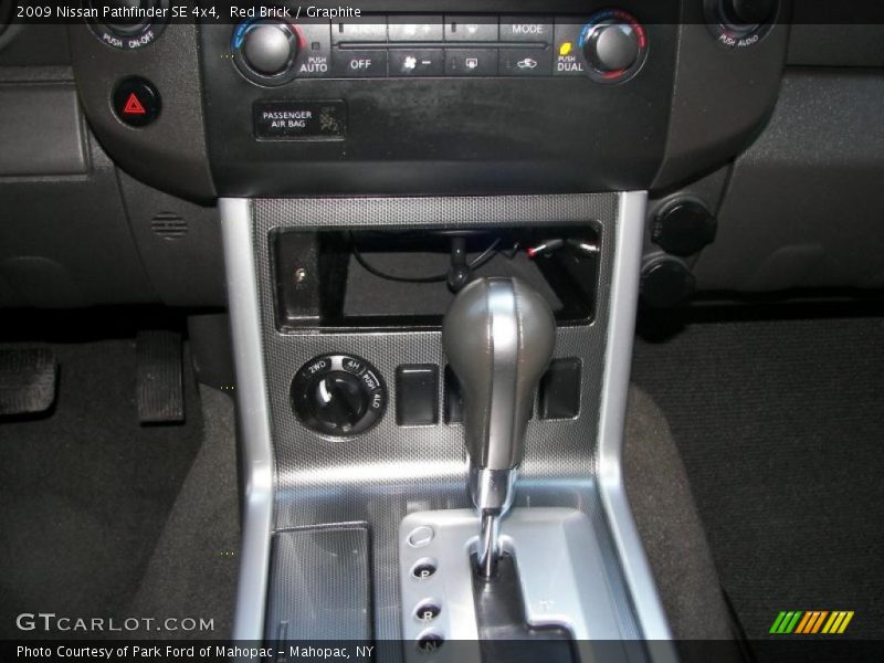 Red Brick / Graphite 2009 Nissan Pathfinder SE 4x4