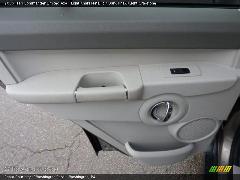 Light Khaki Metallic / Dark Khaki/Light Graystone 2006 Jeep Commander Limited 4x4