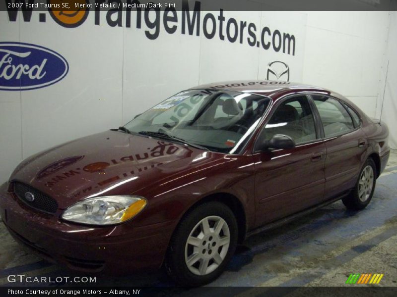 Merlot Metallic / Medium/Dark Flint 2007 Ford Taurus SE