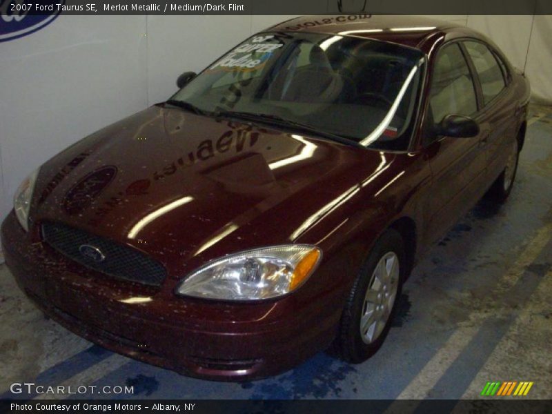 Merlot Metallic / Medium/Dark Flint 2007 Ford Taurus SE
