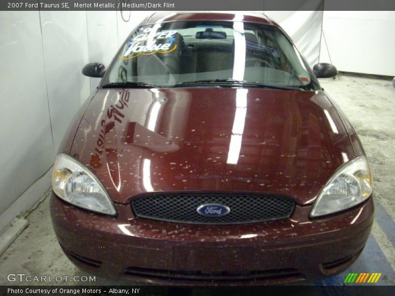 Merlot Metallic / Medium/Dark Flint 2007 Ford Taurus SE