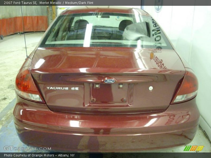 Merlot Metallic / Medium/Dark Flint 2007 Ford Taurus SE