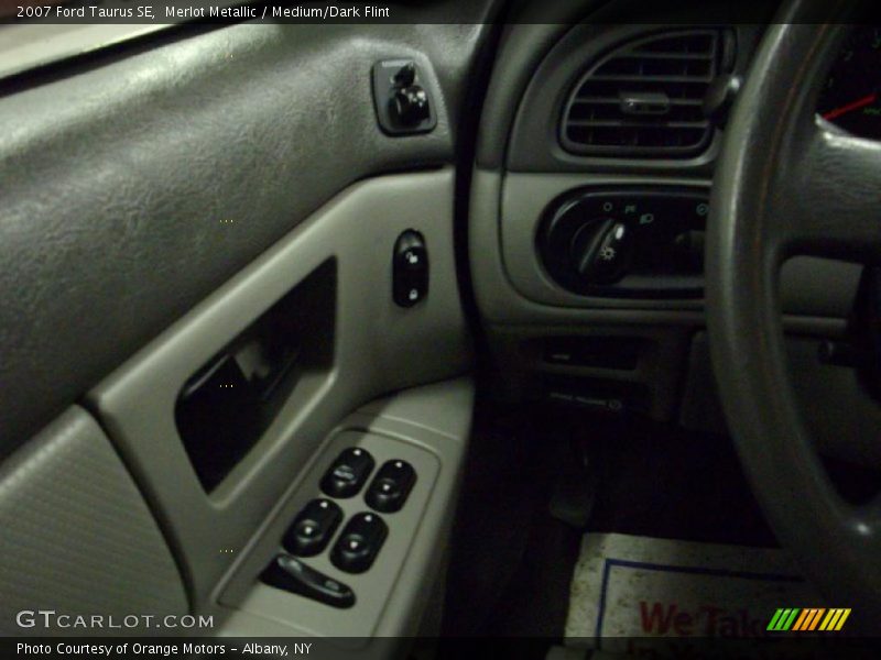 Merlot Metallic / Medium/Dark Flint 2007 Ford Taurus SE
